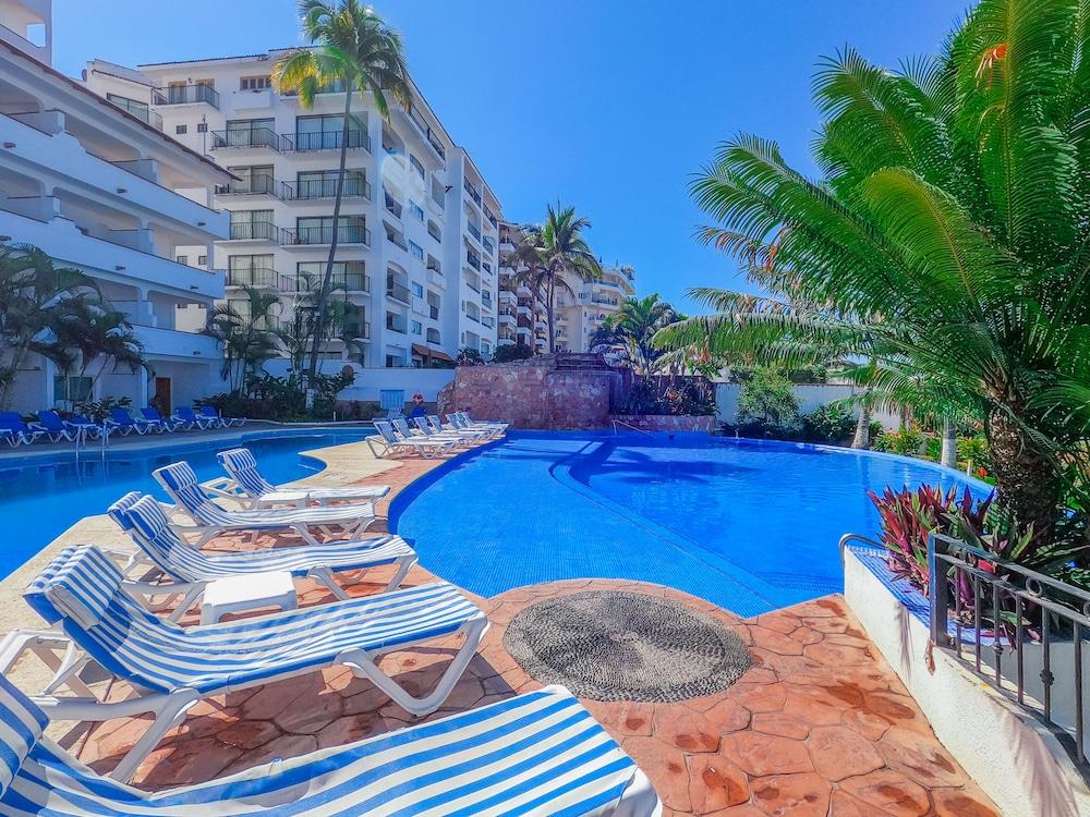 Tropicana Hotel Puerto Vallarta Exterior photo